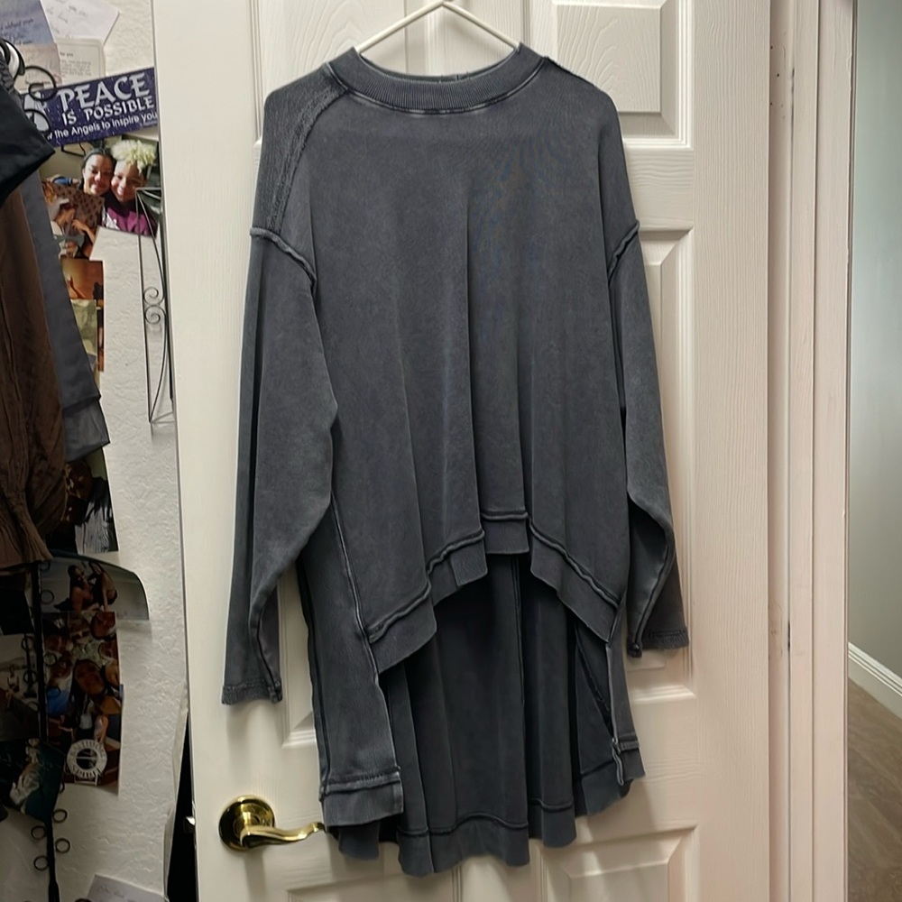 Women’s sweatshirt